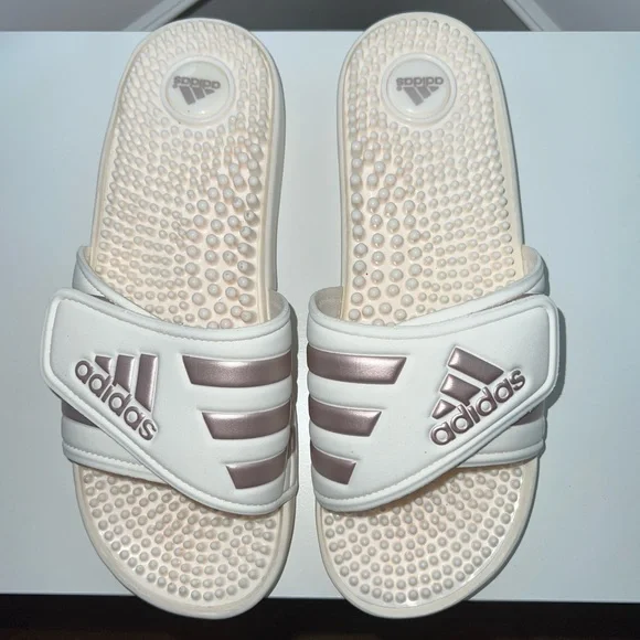 Adidas Adissage Slides NEW 9/9.5 White Velcro Sandals Rare 3 Stripes NWOT - Picture 2 of 6